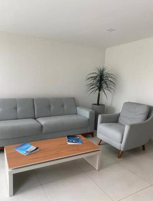 Apartamento Apto Em A 50m Da Praia *